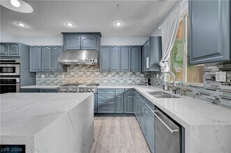 Building Photo - 1289 Vietti St