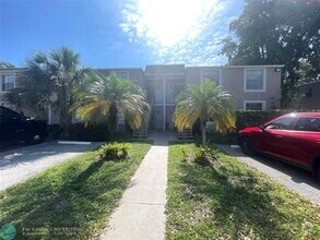 Building Photo - 1060 NW 80th Ave