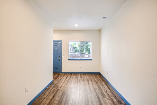 Living Room - 4785 NE 108th Ave