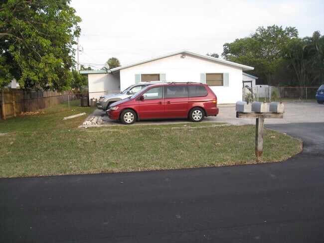 Building Photo - 9332 Sun Ct