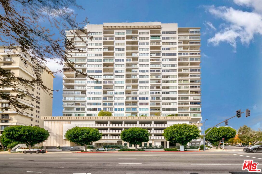 Foto principal - 10501 Wilshire Blvd