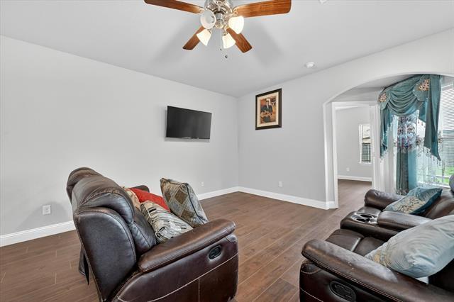 Foto del edificio - 7815 Cottonwood Dr