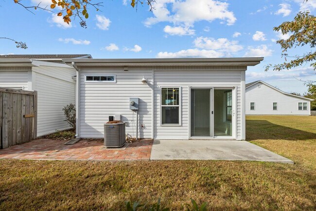 Foto del edificio - 401 Pirates Landing Dr