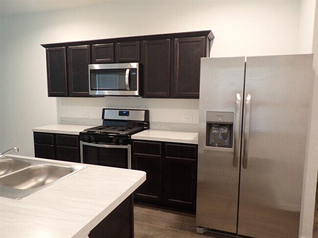 Building Photo - 14986 Cypress Holw Dr