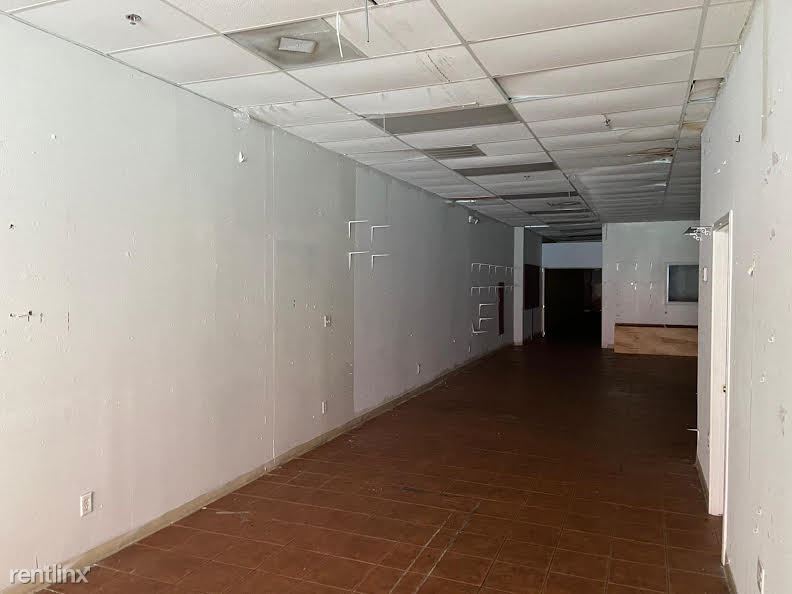 Foto del edificio - Room for Rent, 1 bath  - 7 S Main St