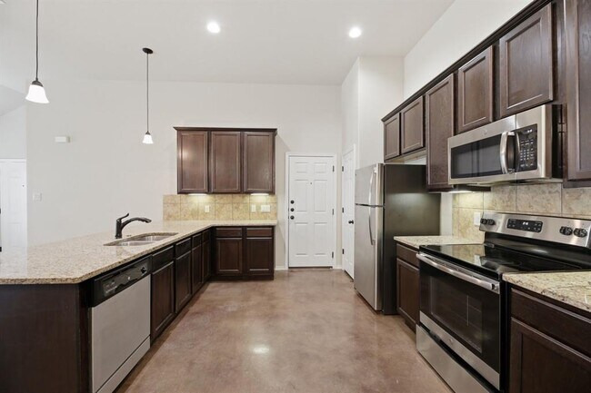 Foto del edificio - 153 Joanne Lp