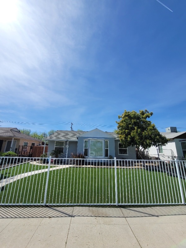 Building Photo - 6503 White Oak Ave