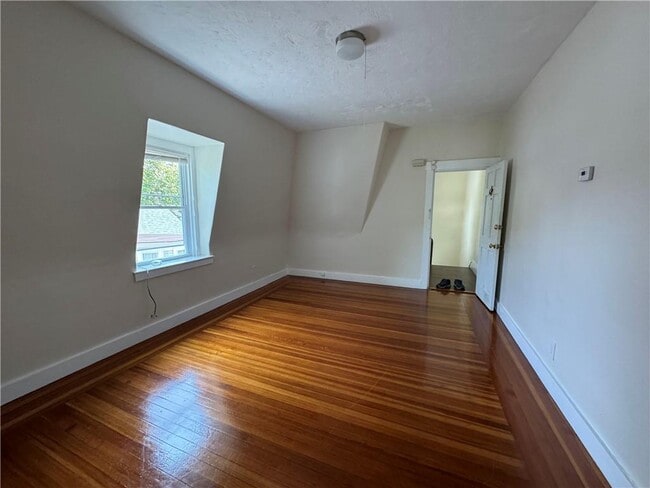 Foto del edificio - 26 Ayrault St