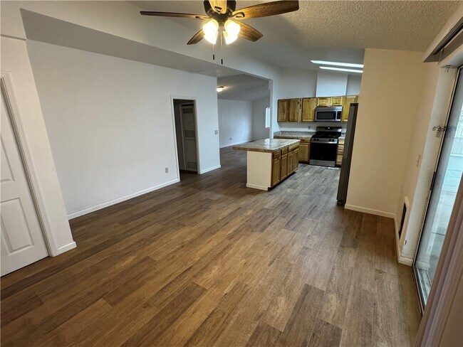 Foto del edificio - 1103 Copper Dr