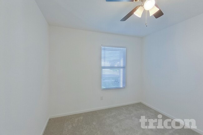 Building Photo - 831 Ginkgo Wy