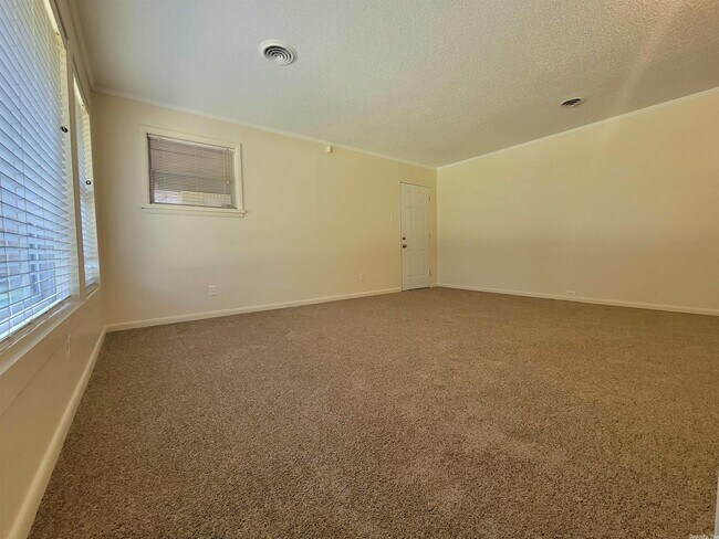 Building Photo - 412 Sunnymeade Dr