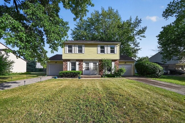Building Photo - 6839-6841 Woodlake