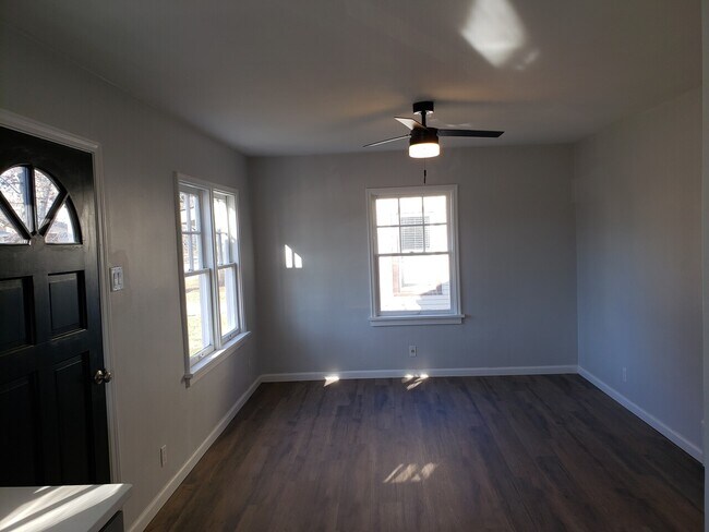 Foto del edificio - 1226 Lindenwood Ave