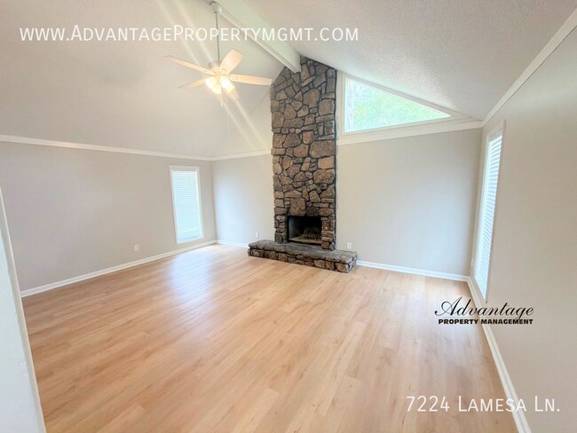 Foto del edificio - 7224 Lamesa Ln