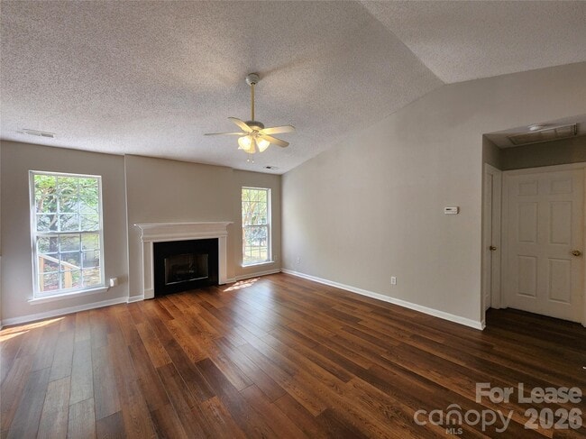 Building Photo - 5200 Ashie Ave