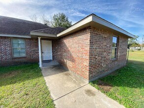 Building Photo - 193 Gilmore Rd