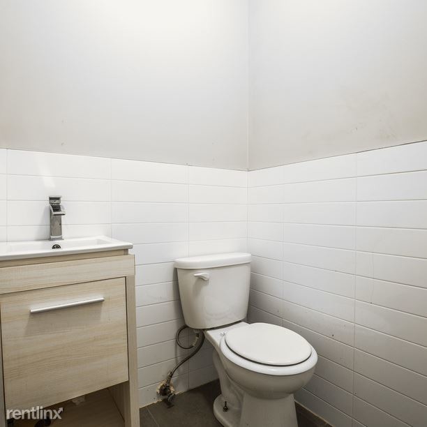 Foto del edificio - 310 Tompkins Ave