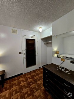 Building Photo - 929 Sheridan St