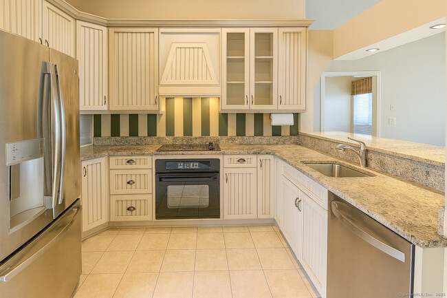 Foto del edificio - 28 Edgewood Ct