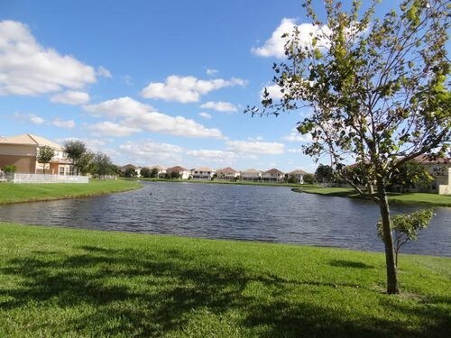 Foto del edificio - 9556 Cobblestone Creek Dr
