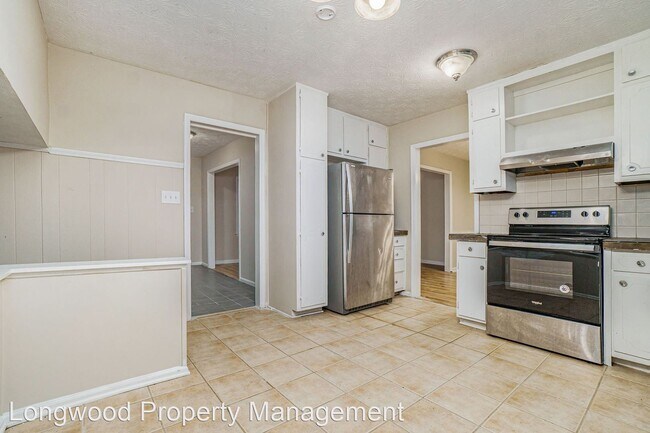 Building Photo - 3 br, 2 bath House - 4115 Emerald North Dr.