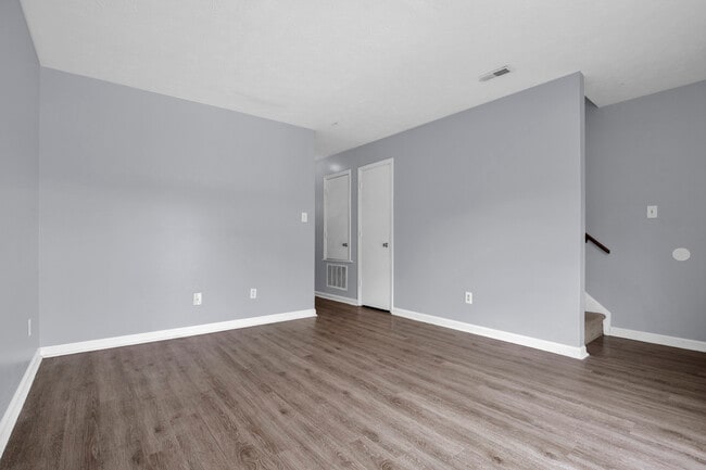 Building Photo - 5906 Aftonshire Dr