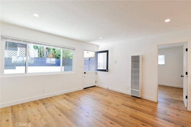 Building Photo - 223 Avenida De La Grulla