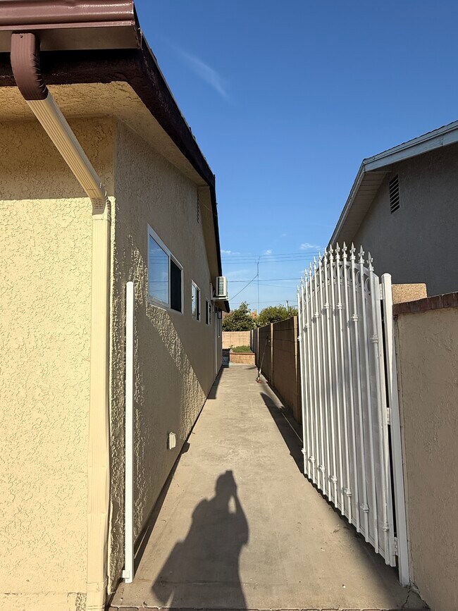 Foto del edificio - 16341 Myrtlewood St