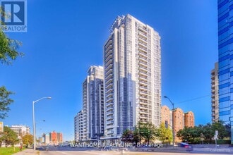 Building Photo - 5791-5791 Yonge St