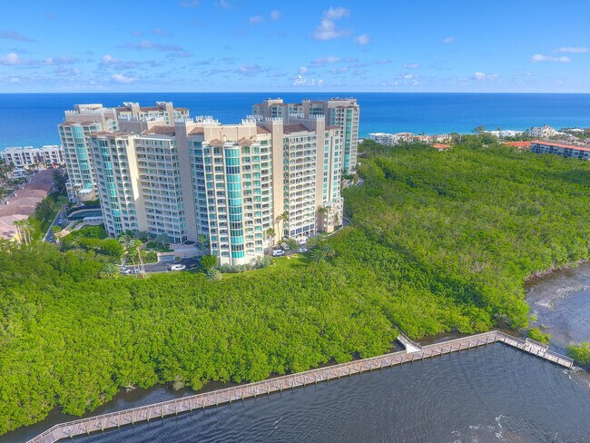 Foto del edificio - 3720 S Ocean Blvd