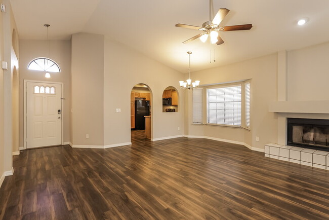 Building Photo - 1209 E Villa Rita Dr