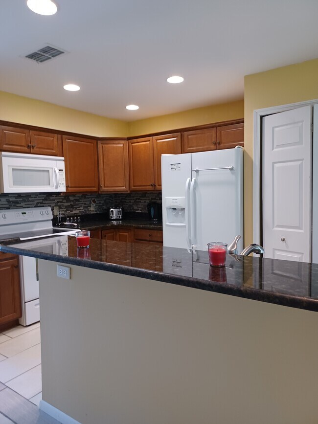 536 Circlewood Dr Unit 536 Circle P, Venice, FL 34293 Condo for Rent in Venice, FL