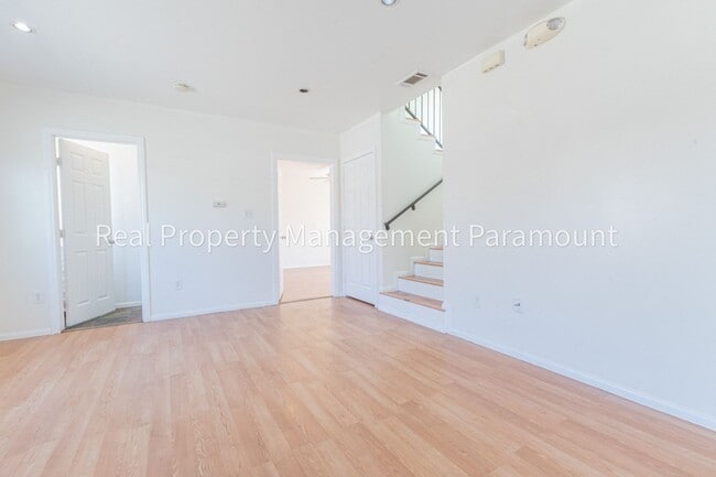 Foto del edificio - 3248 W 111th St