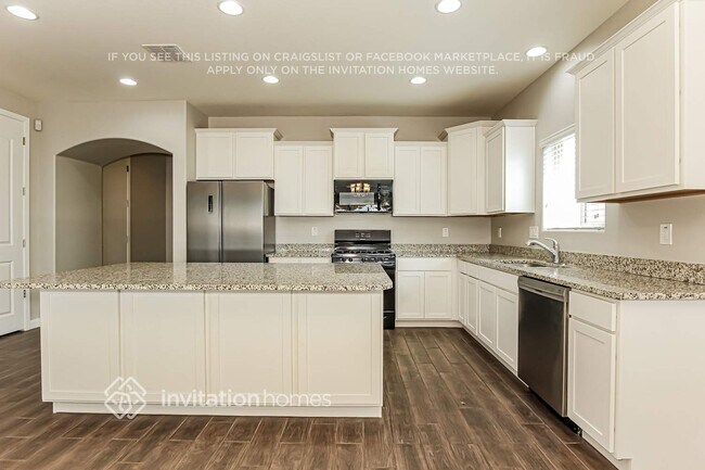 Foto del edificio - 13435 W Desert Moon Way
