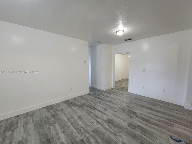 Building Photo - 2267 SW 15th St