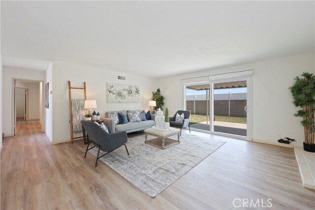 Building Photo - 8192 Deauville Dr