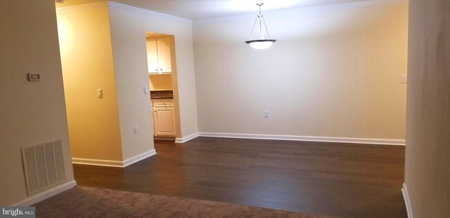 Building Photo - 18324 Streamside Dr