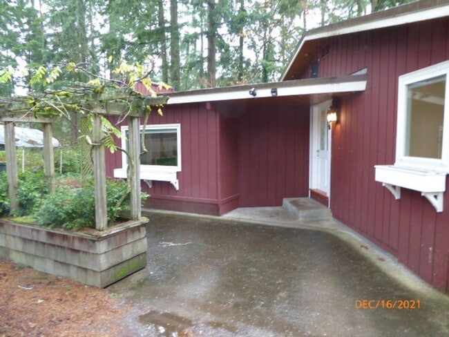 Foto del edificio - Beautiful 3 Bed 1 Bath Single Family House...