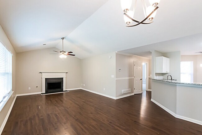 Foto del edificio - 4801 Lake Park Terrace