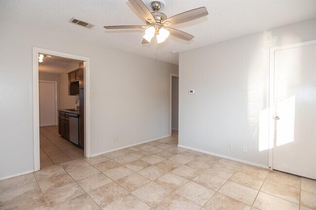 Building Photo - 3402 Willowrun Cove