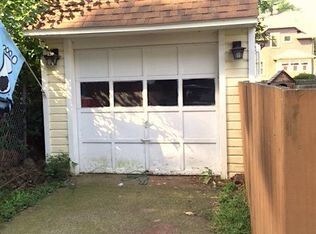 Primary Photo - 1228 Oakmont Ave