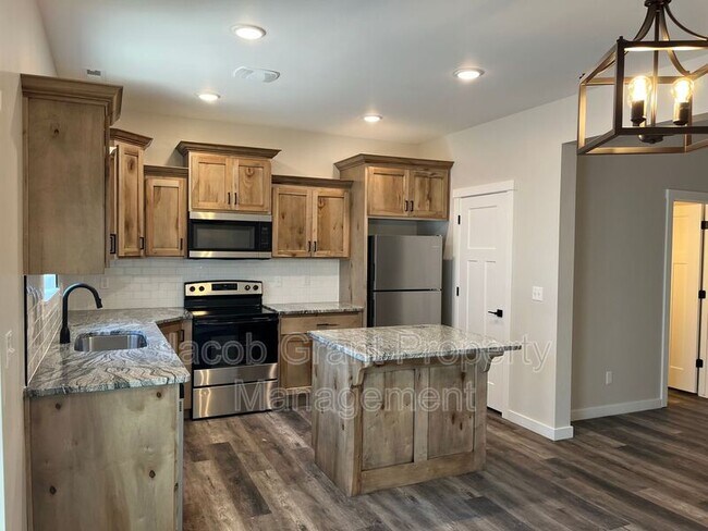 Foto del edificio - 1645 S Bellin Rd