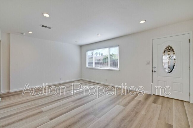 Foto del edificio - 146 Kittoe Dr