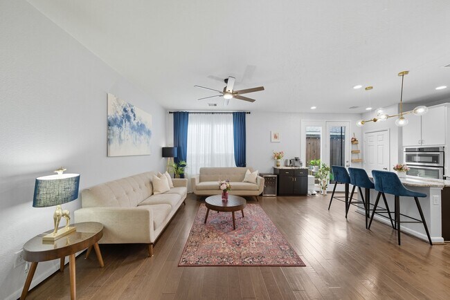 Foto del edificio - 8624 Cedar Plains Ln