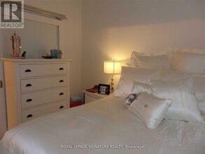 Building Photo - 832 Bay St.