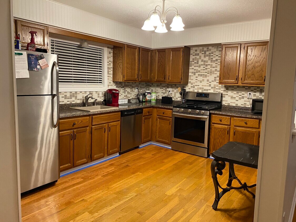 140 Thompson St, East Haven, CT 06513 House Rental in East Haven, CT