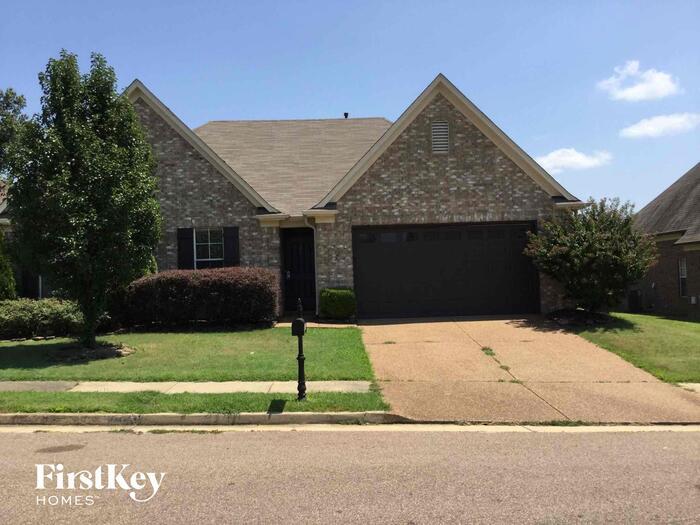 Primary Photo - 1628 Needle Oak Dr