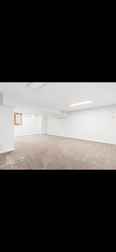 Building Photo - 828 Brittany Dr