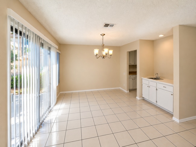 Building Photo - 48973 Canyon Crest Ln
