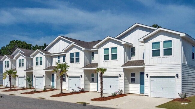 Foto del edificio - Gulf Stream Townhomes